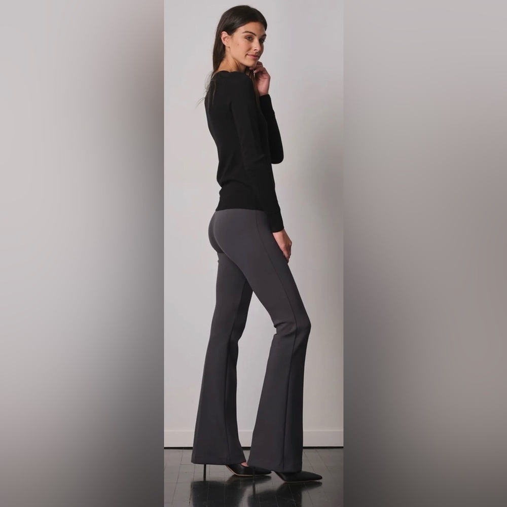Avenue Montaigne Bellini Flare Pants – Freedom Grey – Size 2 – EUC
